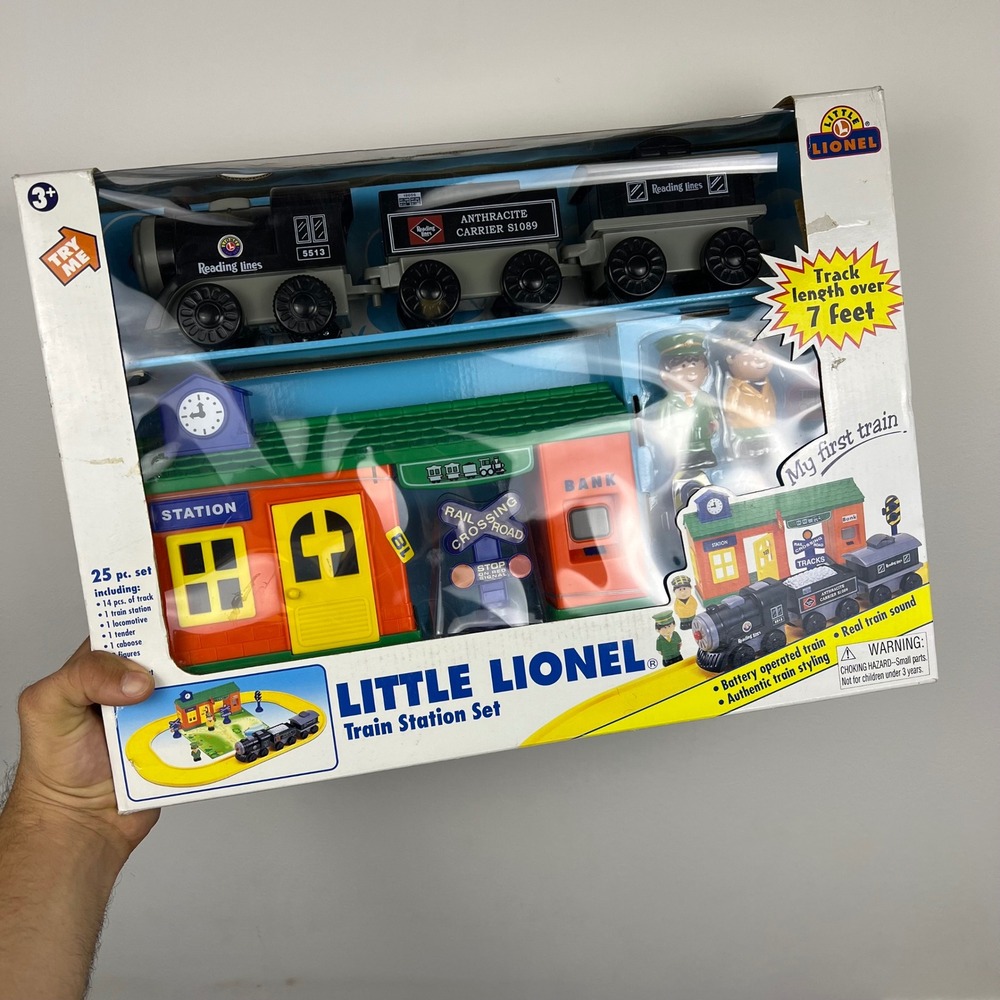 Lionel‎ Little Lionel Train Station Set 25pc Reading Lines Battery Sound New